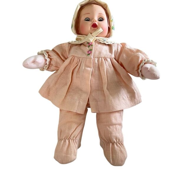Madame Alexander huggums Pink Doll with Bonnet - Picture 1 of 6